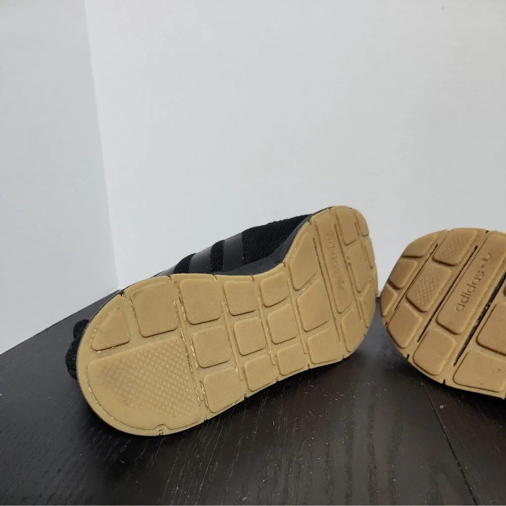 Size 8 - adidas Swift Run Black Gum